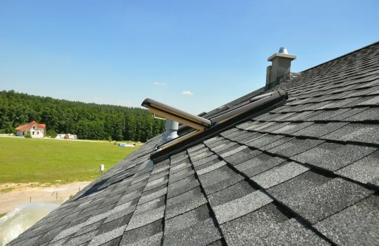 otwarte okno dachowe